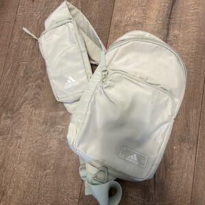Adidas adidas Essentials Sling Crossbody Bag.